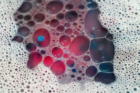 [CLEANMENT] Why doesn't water alone remove grease from your countertop?