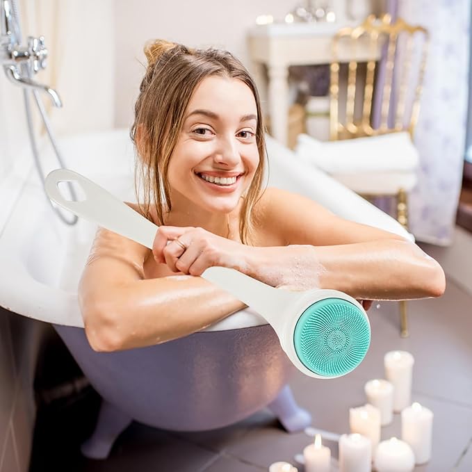 Homoyoyo Electric Waterproof Body Scrubber with 5 Silicone Brush Heads Rechargeable Back Brush for Shower Exfoliating and Dead Skin Removal, White Bath Cleaning Tool for Personal Care