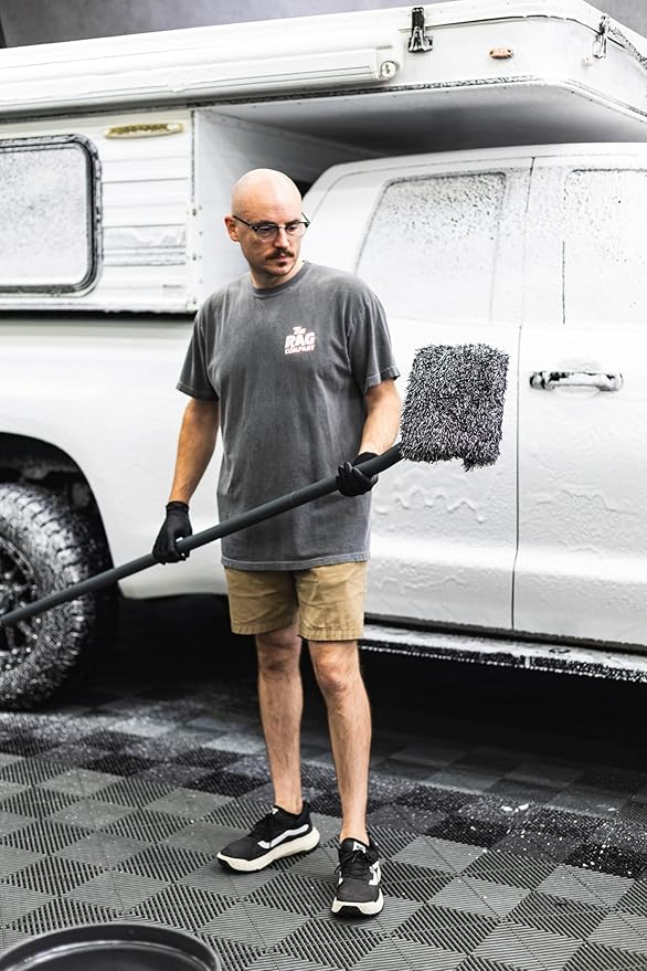 The Rag Company - Mitt on A Stick Pro+ | Clean Hard-to-Reach Roofs and Sides of Cars, Trucks, RVs, Semis & Trailers - Soft Microfiber Head and Extendable Foam Handle