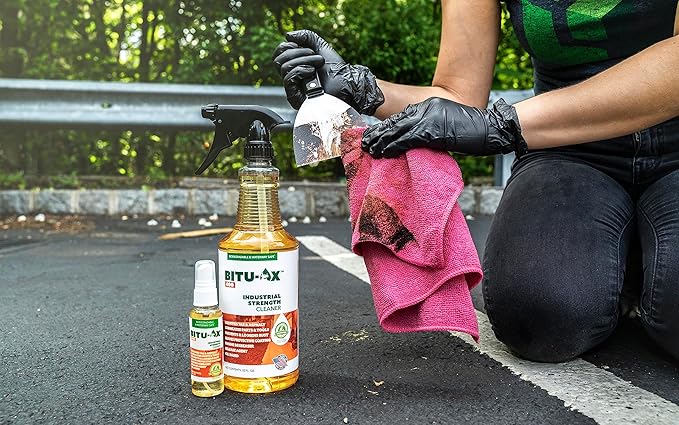400: Asphalt Remover & Degreaser, Removes Asphalt, Tar, Oil, Grease, Asphaltene & Paraffins. Cleans Tools, Equipment, Machinery. Prevents and Loosens Rust. (16 oz spray bottle)
