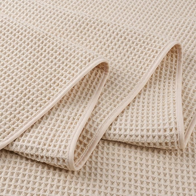 POLYTE 430 GSM Microfiber Oversize Quick Dry Lint Free Bath Towel, 60 x 30 in, 4 Pack (Waffle Weave)